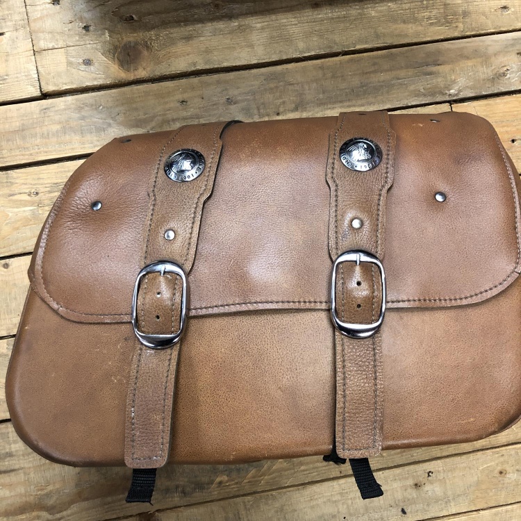 Indian Scout desert tan leather saddlebags